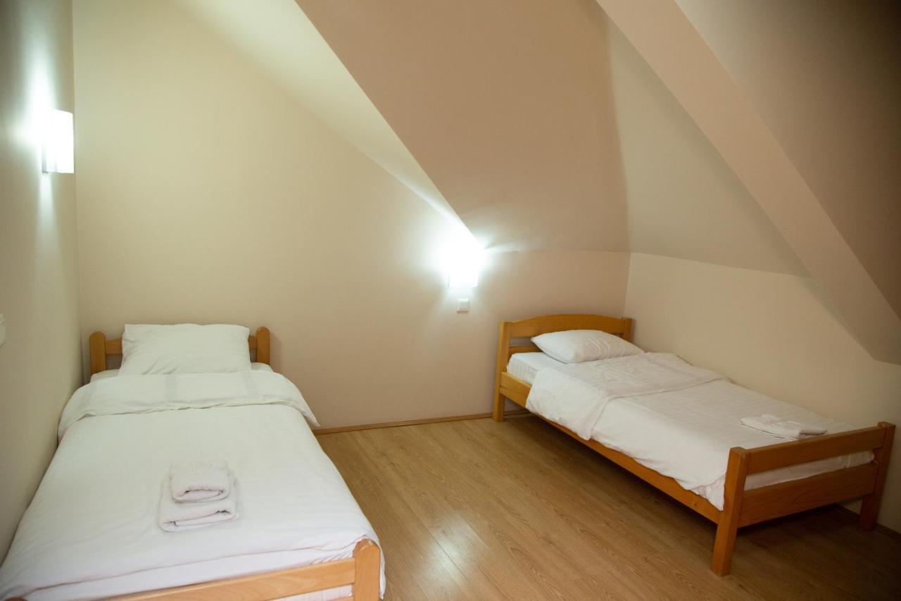 Motel Imperija Ub Екстериор снимка